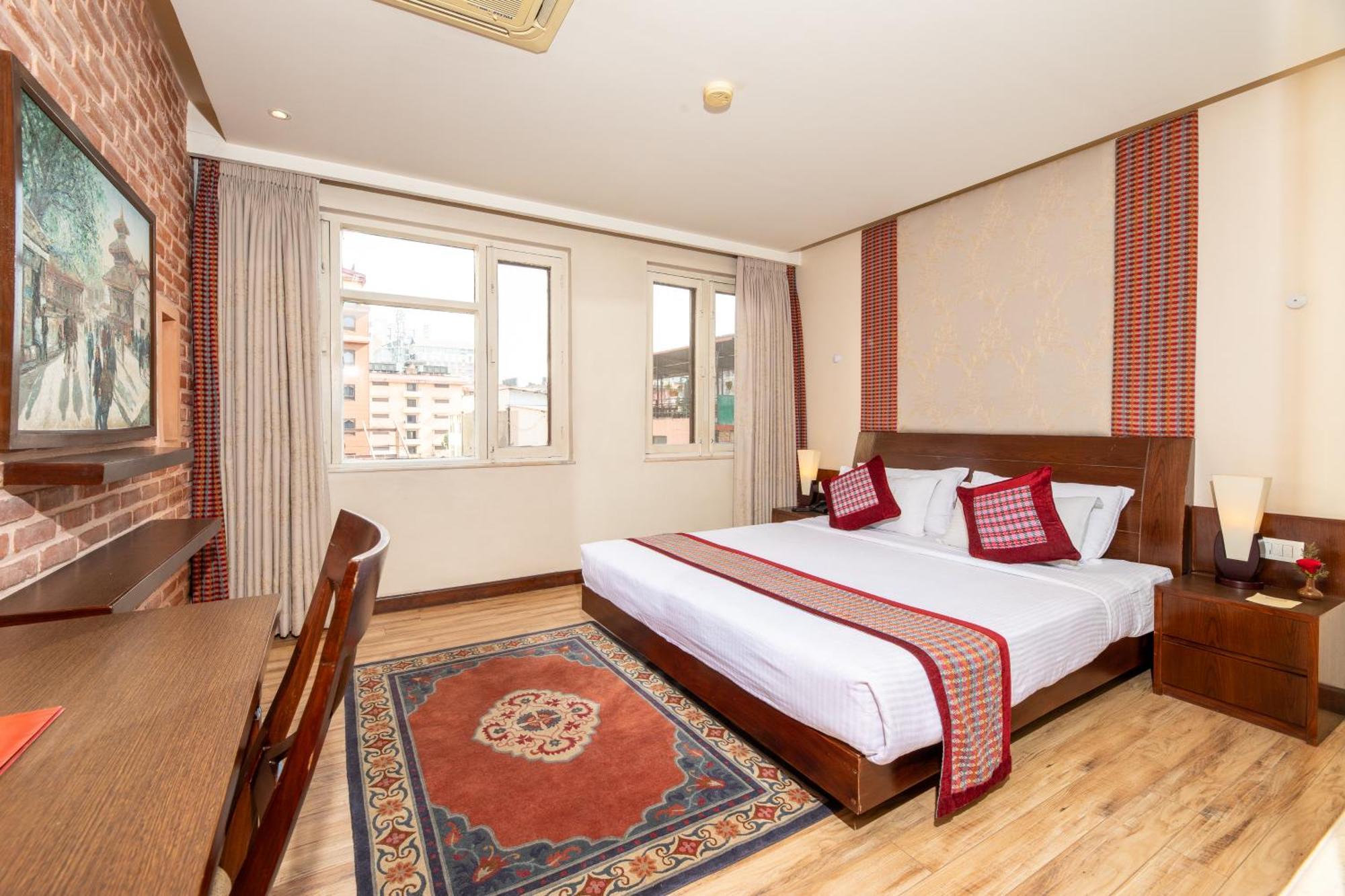 Hotel Marshyangdi Катманду Экстерьер фото