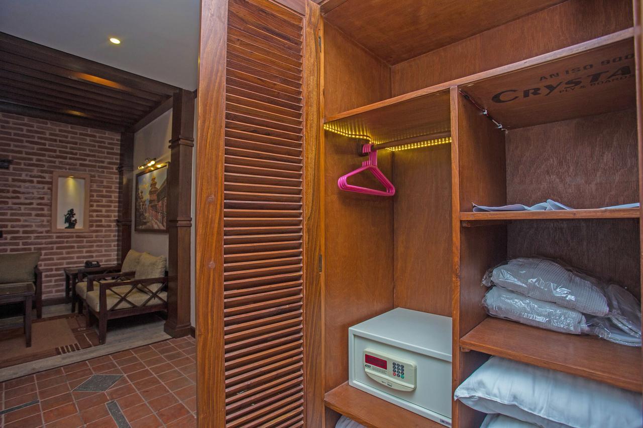 Hotel Marshyangdi Катманду Экстерьер фото